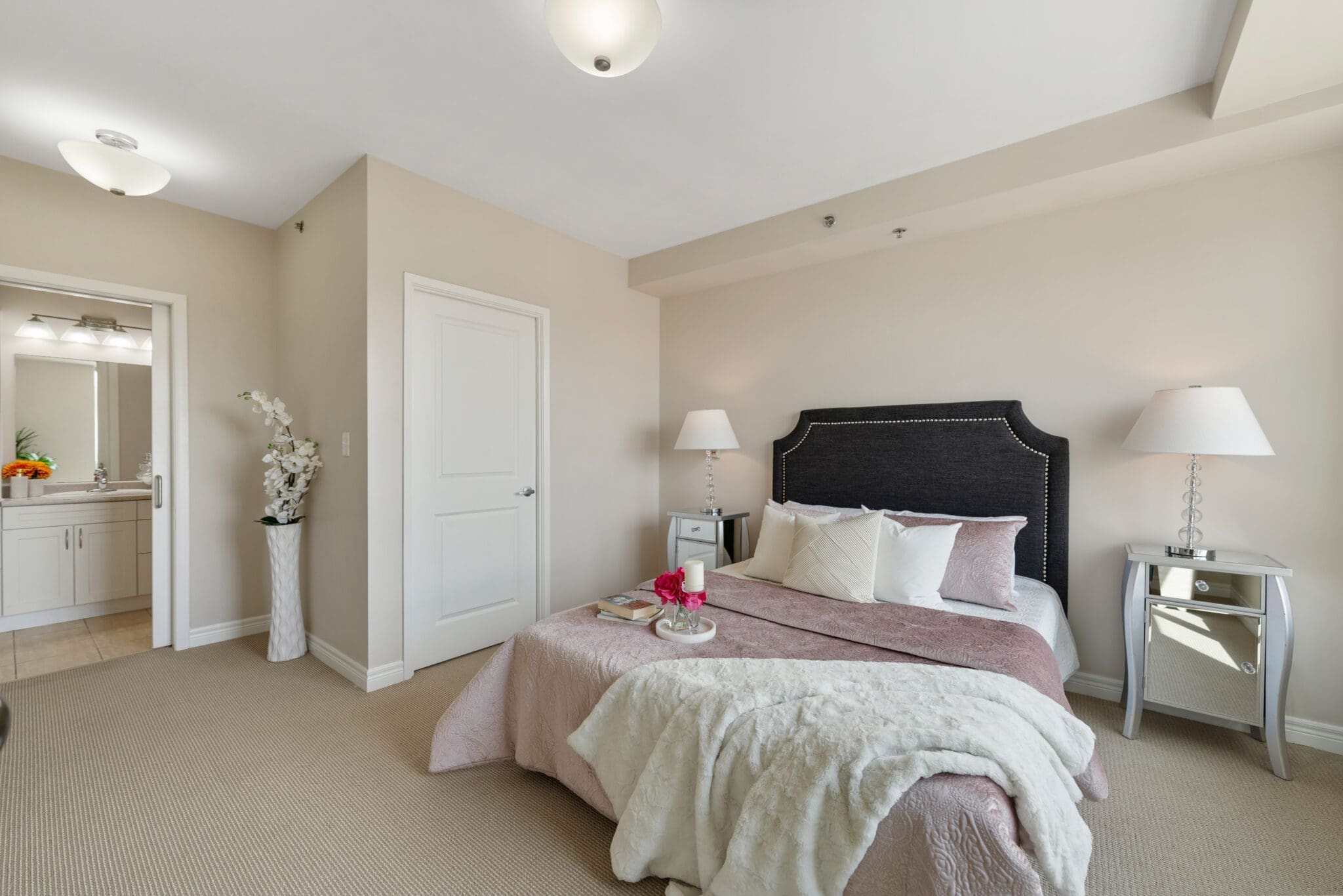 room photo